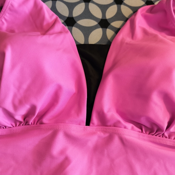 Maternity Swimwear, Adjustable Drawstring and Shoulders Strap. - Picture 3 of 6